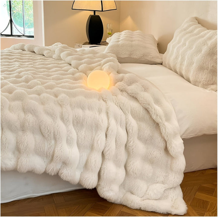 Kalsten | Fluffy Faux Fur Travel Blanket – Soft and Washable Fleece Blanket