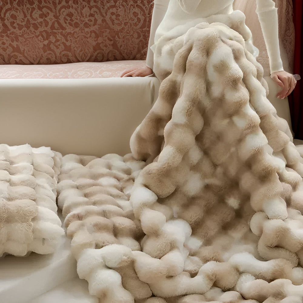 Kalsten | Fluffy Faux Fur Travel Blanket – Soft and Washable Fleece Blanket