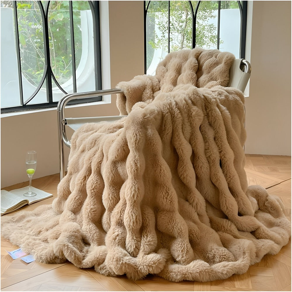 Kalsten | Fluffy Faux Fur Travel Blanket – Soft and Washable Fleece Blanket