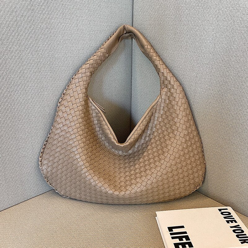 Kalsten | Elegant Leather Shoulder Bag