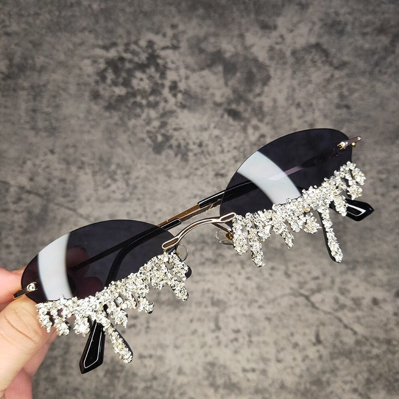 Cry me a Glitter' Sunglasses | Let the festival season begin! | Kalsten