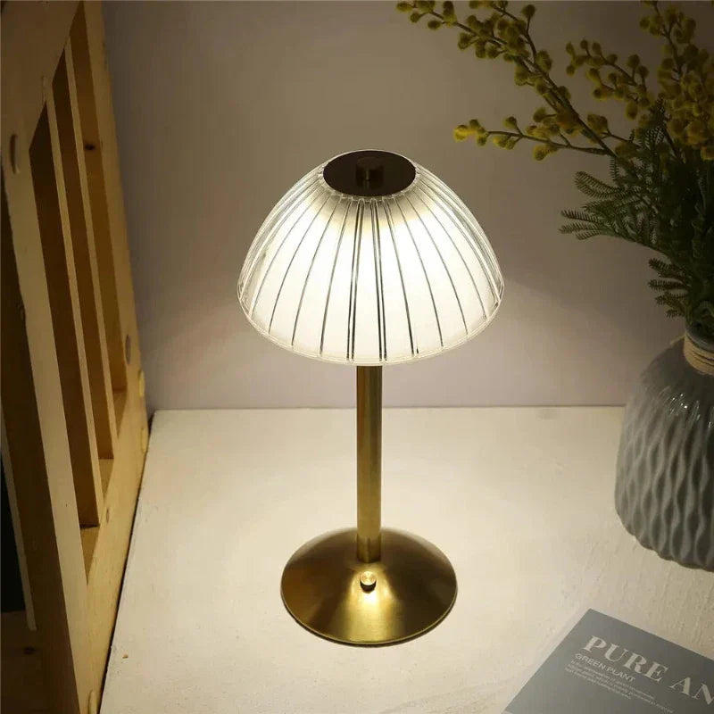 GlassGleam | Cordless three-color LED table lamp with dimming function | Kalsten