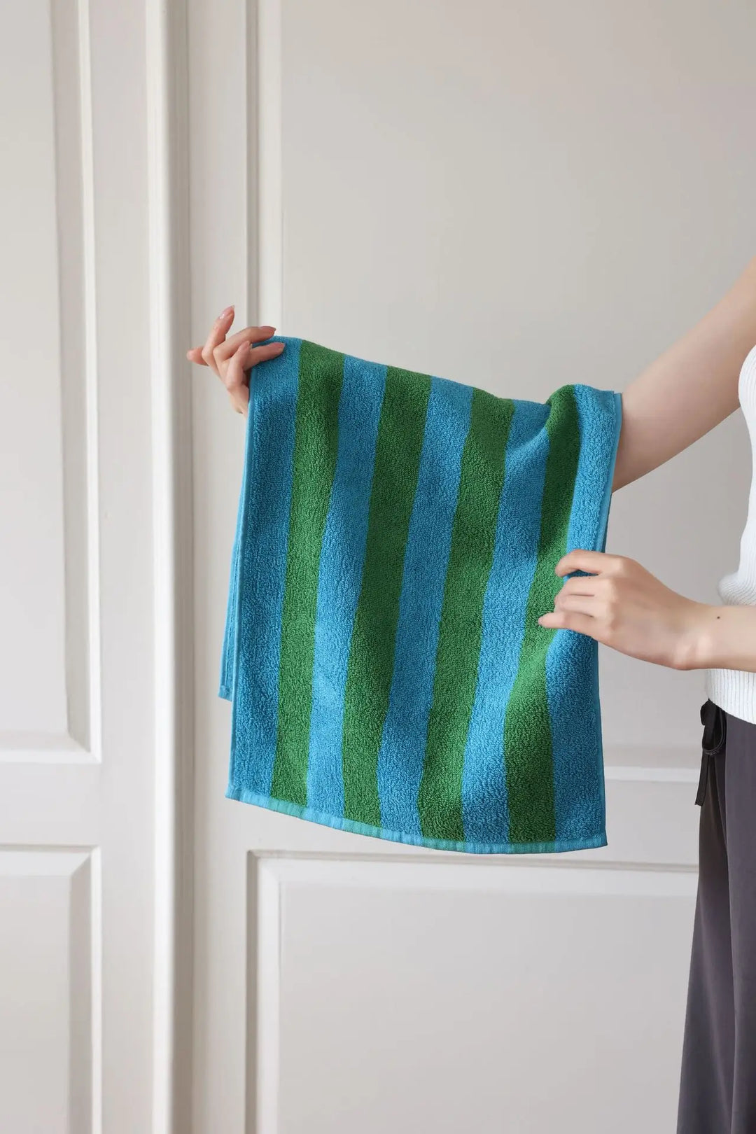 RetroStripe Luxe Cotton Towel – Striped Cotton Towel in Hotel Quality | Kalsten