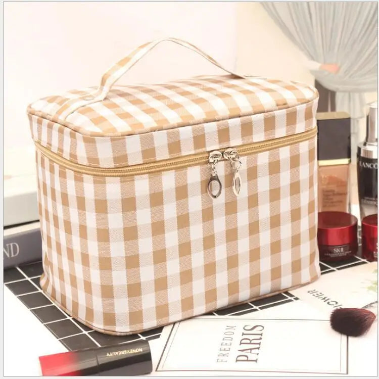 Kalsten | Cosmetic bag WildAura | Large capacity | Waterproof & Stylish | Animal print