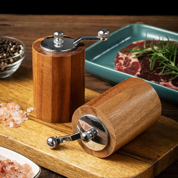 Kalsten | Luxury set of manual salt and pepper mills made of wood