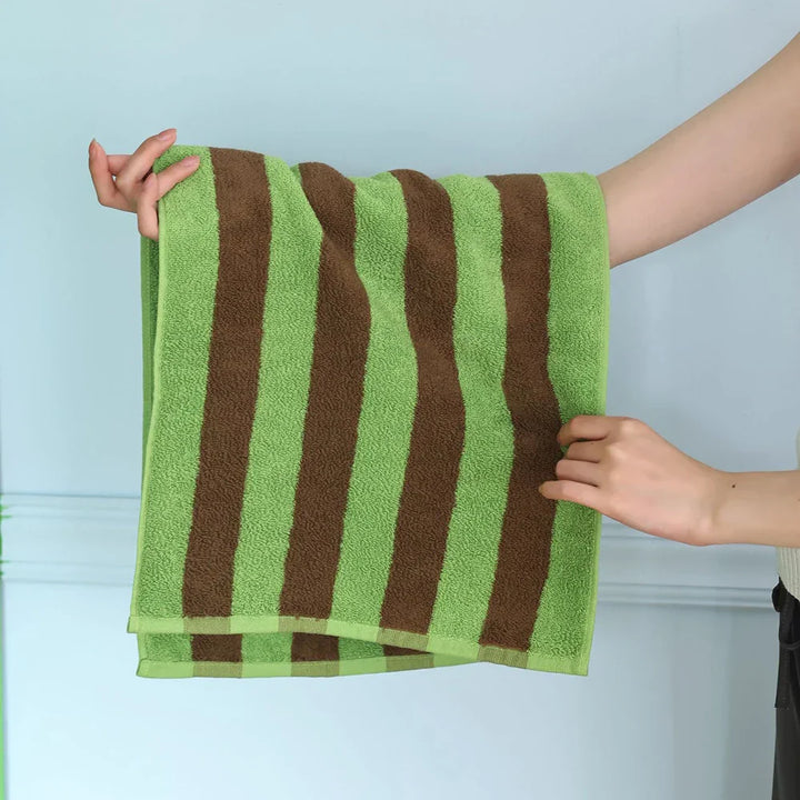 RetroStripe Luxe Cotton Towel – Striped Cotton Towel in Hotel Quality | Kalsten