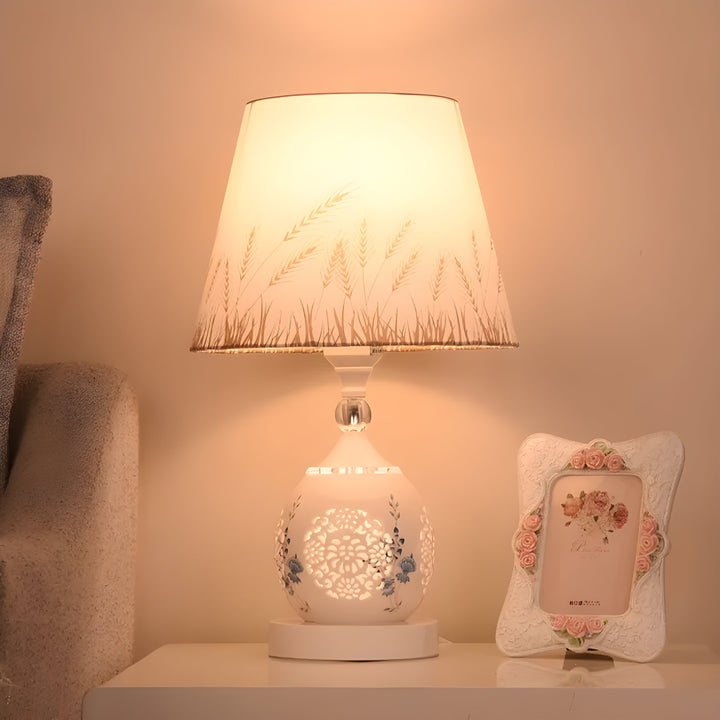 Lustrelia Crystal Optic Table Lamp | LED Lighting & Touch Function | Elegant Play of Light | 220V | Plastic | Kalsten