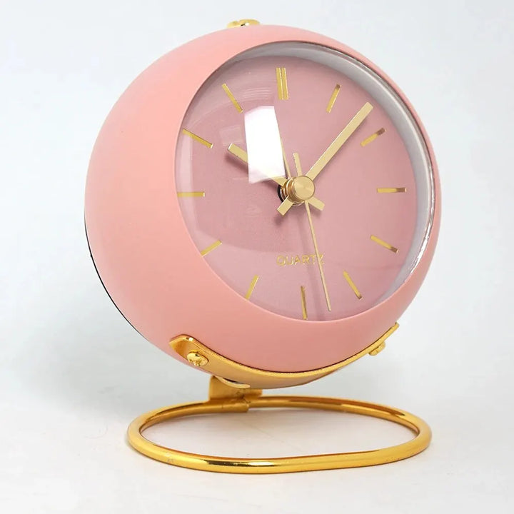 Minimalistic Scandinavian Desk Clock with Silent Quartz Movement | Kalsten