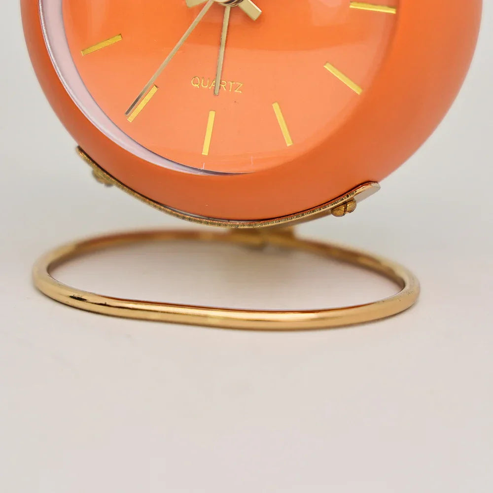 Minimalistic Scandinavian Desk Clock with Silent Quartz Movement | Kalsten
