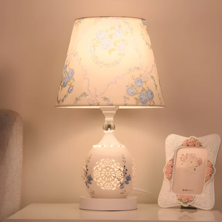 Lustrelia Crystal Optic Table Lamp | LED Lighting & Touch Function | Elegant Play of Light | 220V | Plastic | Kalsten