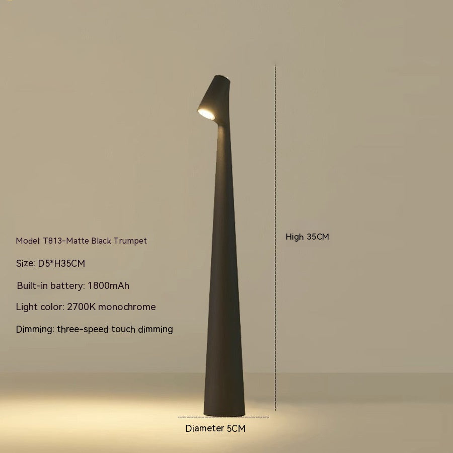 Modern Red Metal LED Table Lamp Kalsten