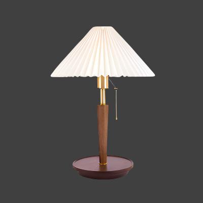 Elegant Vintage Woodly Table Lamp - Table Lamp with Pleated Design Kalsten