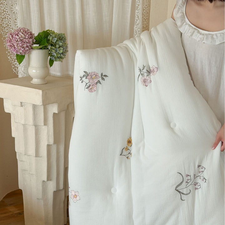 Cotton quilt with soybean fiber, spring to winter
