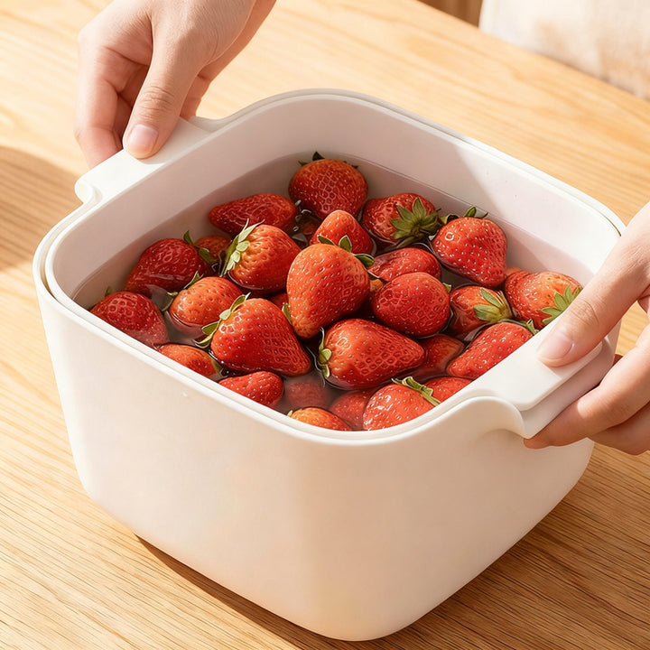 Double-sieve washing basket with drip tray