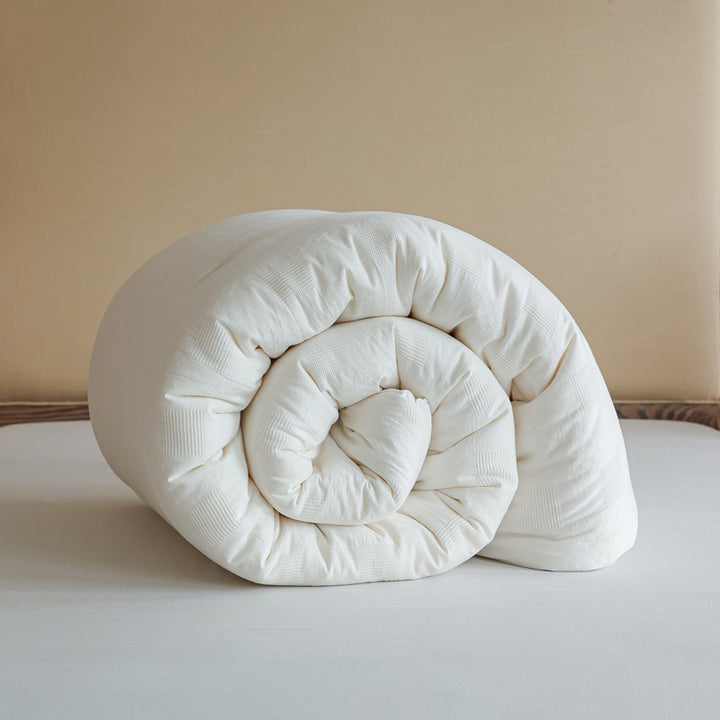 Cotton duvet with polyester filling