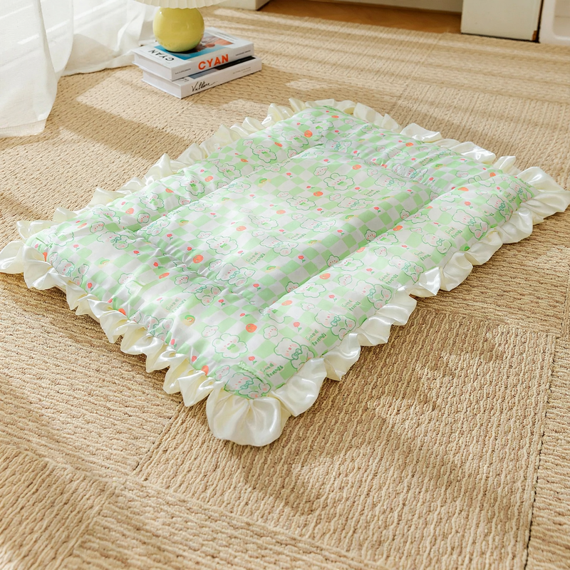 Fluffy pet mat made of fleece