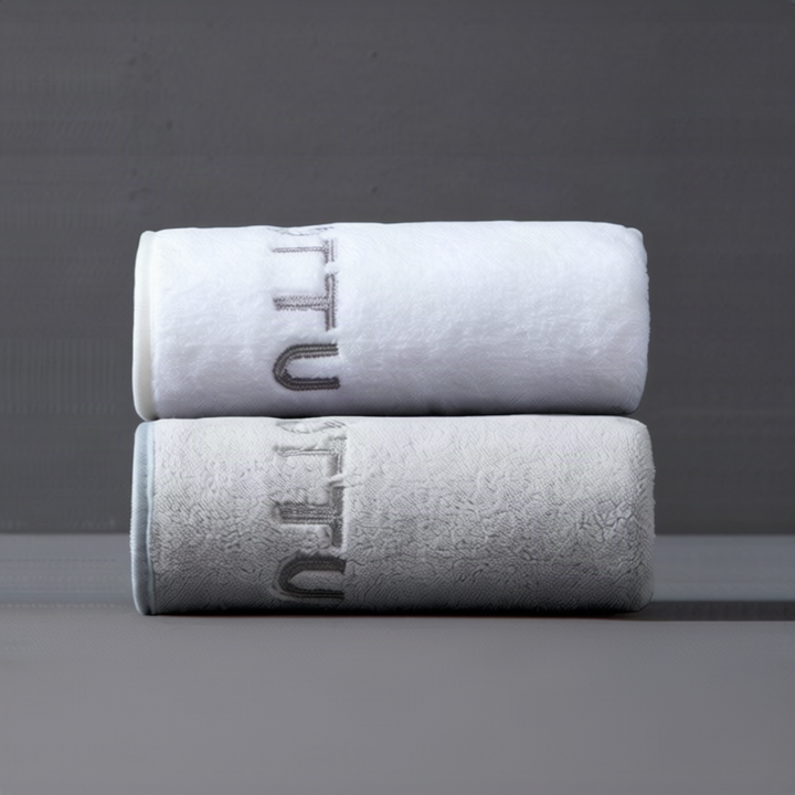 Sports towel made of coral fleece, quick-drying