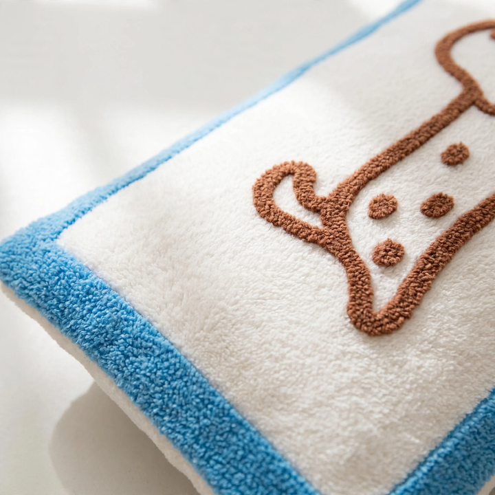 Cushion with animal motif and embroidery, polyester, with filling