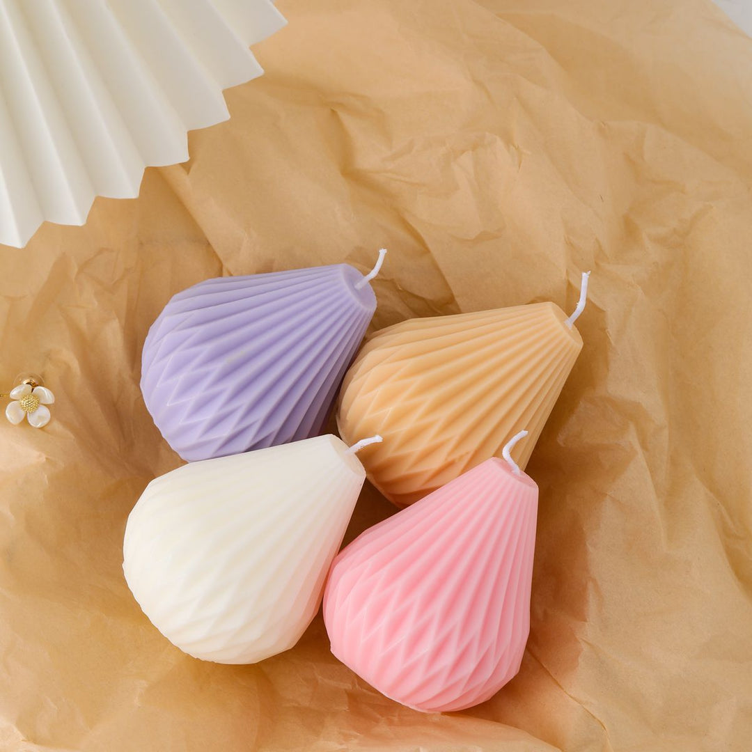 Handmade scented candle made of soy wax, round