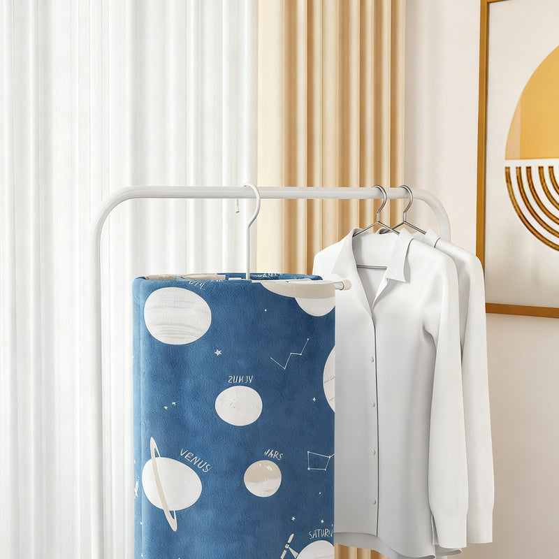 Clothes dryer spiral-shaped, round or oval