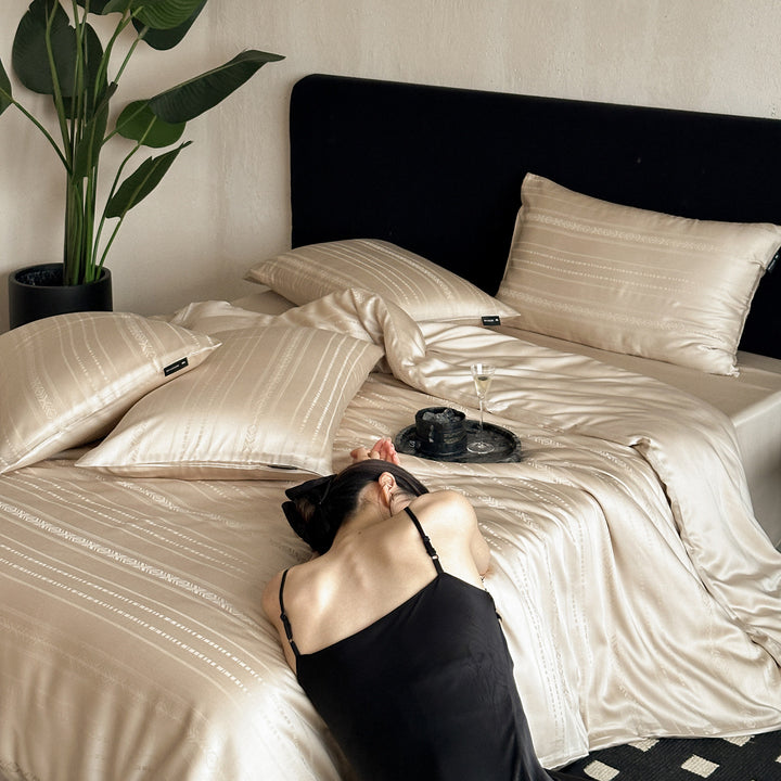 Summer bedding made of Tencel with jacquard pattern