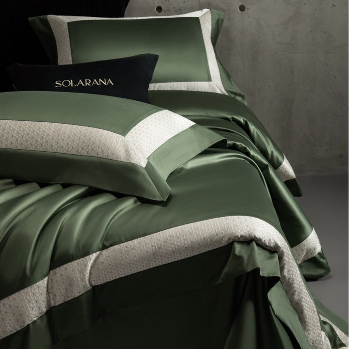 Four-piece bedding set made of long-staple cotton