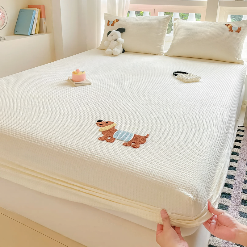 Cotton fitted sheet with cartoon pattern for children