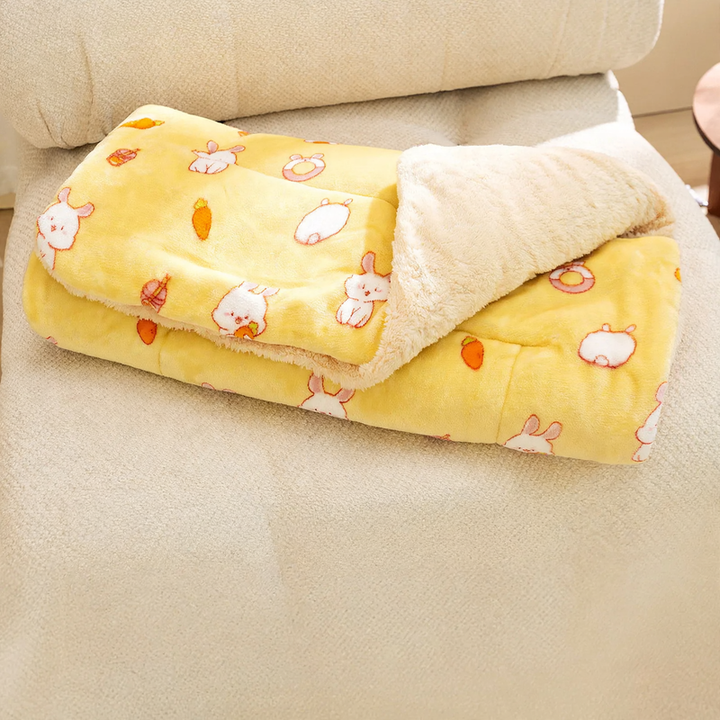 Half-open pet bed with festival design