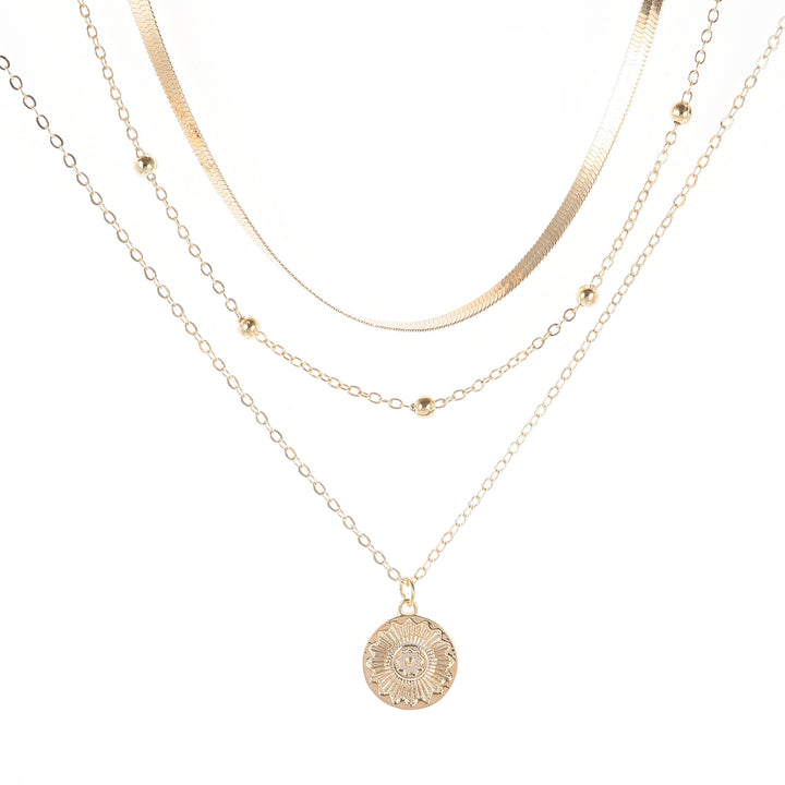 Pearl necklace with acrylic pendant