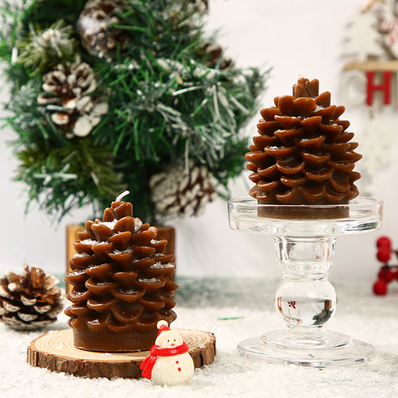 Scented candle pine cone shape, soy wax