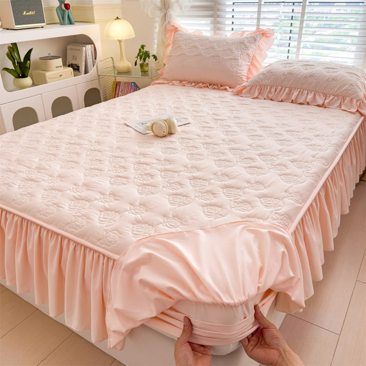 Cotton bed sheet with ruffles, princess style