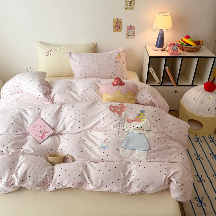 Summer blanket made of cotton with cat motif