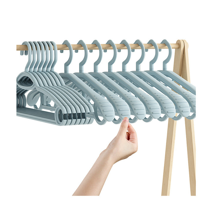 Plastic hanger, non-slip, scratch-free