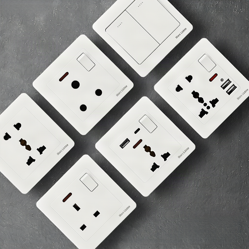 European flush-mounted socket 16 A