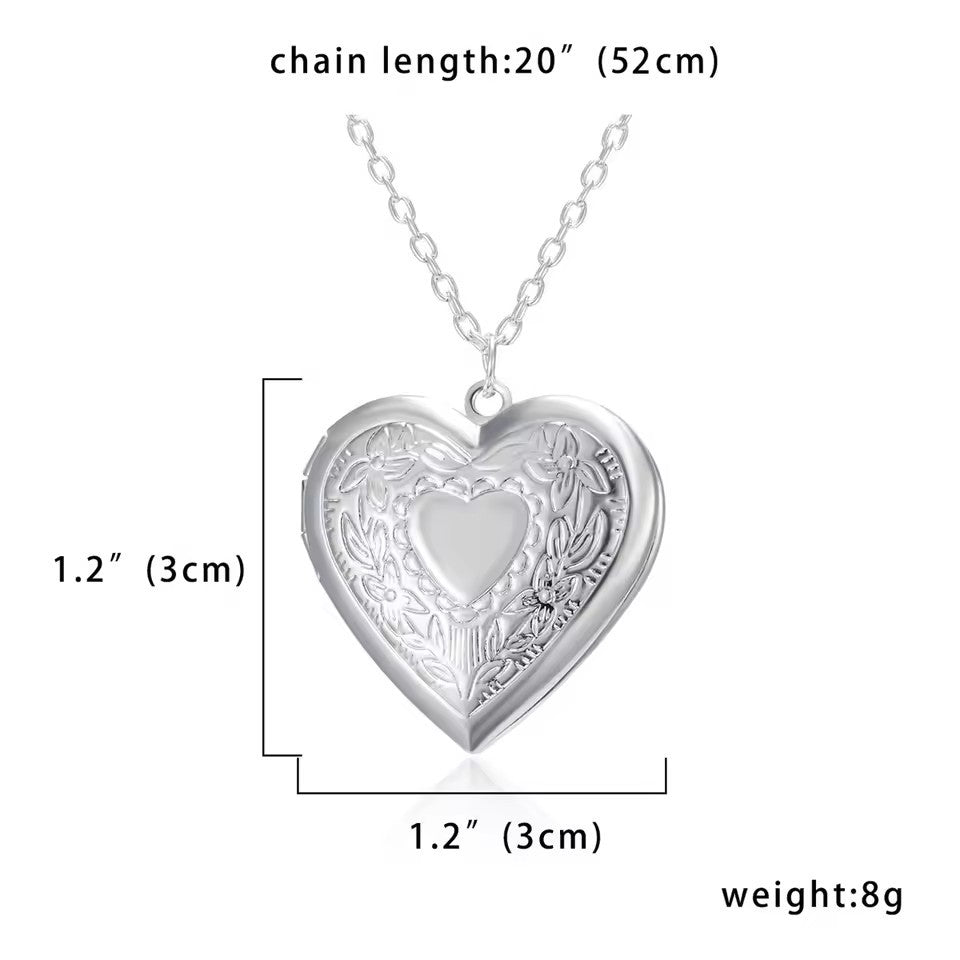 Heart necklace with opening function