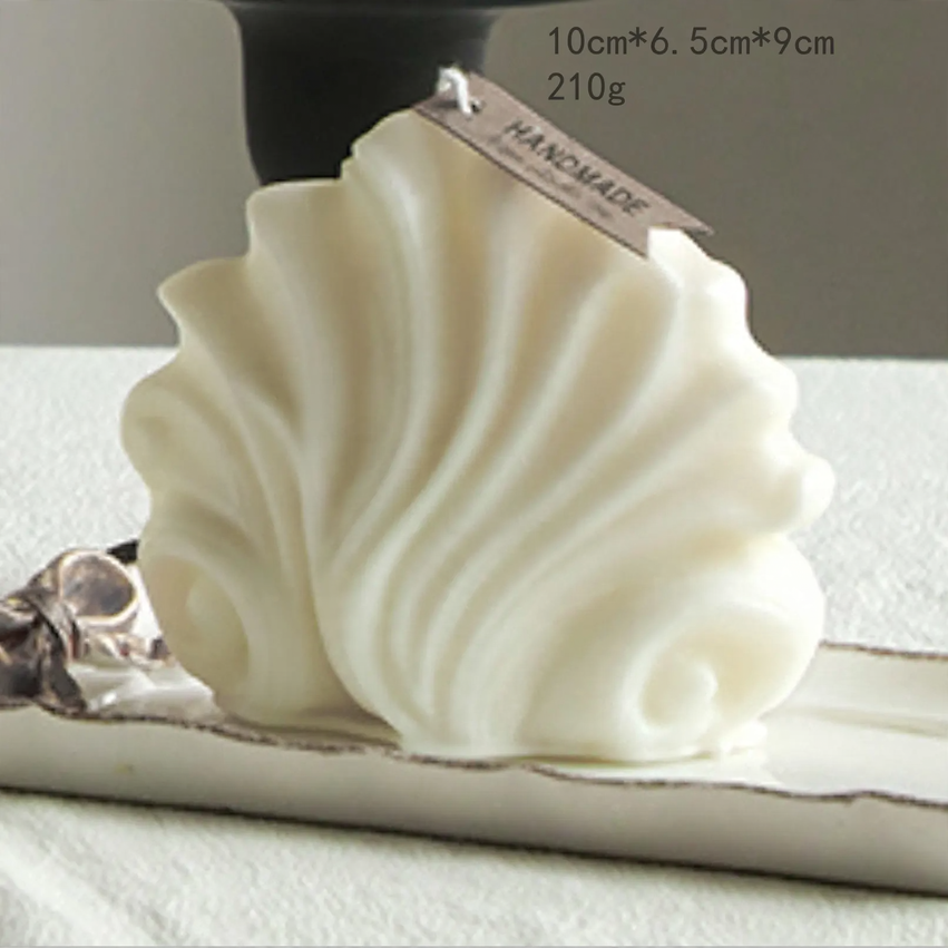 Nordic scented candle, shell shape, handcrafted