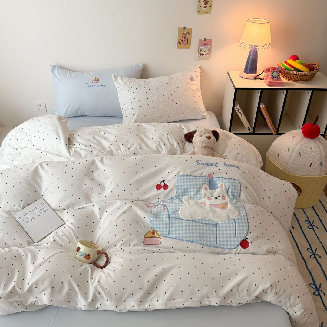 Summer blanket made of cotton with cat motif