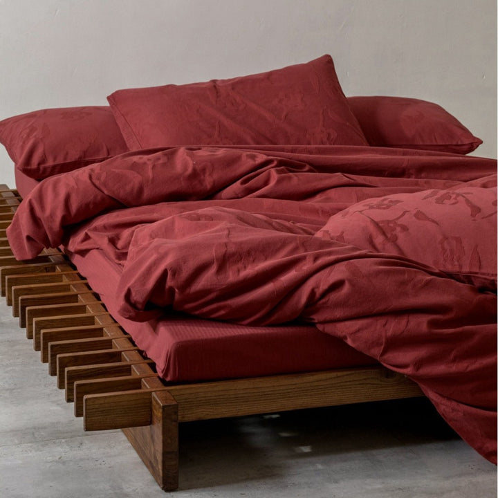Cotton bedding set with jacquard pattern