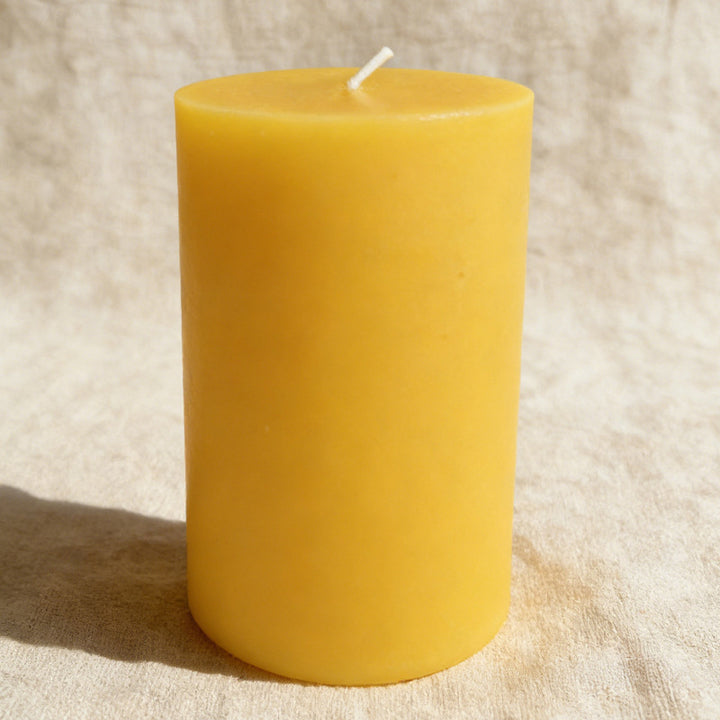 Beeswax candle, pillar, 4×5 cm, handcrafted
