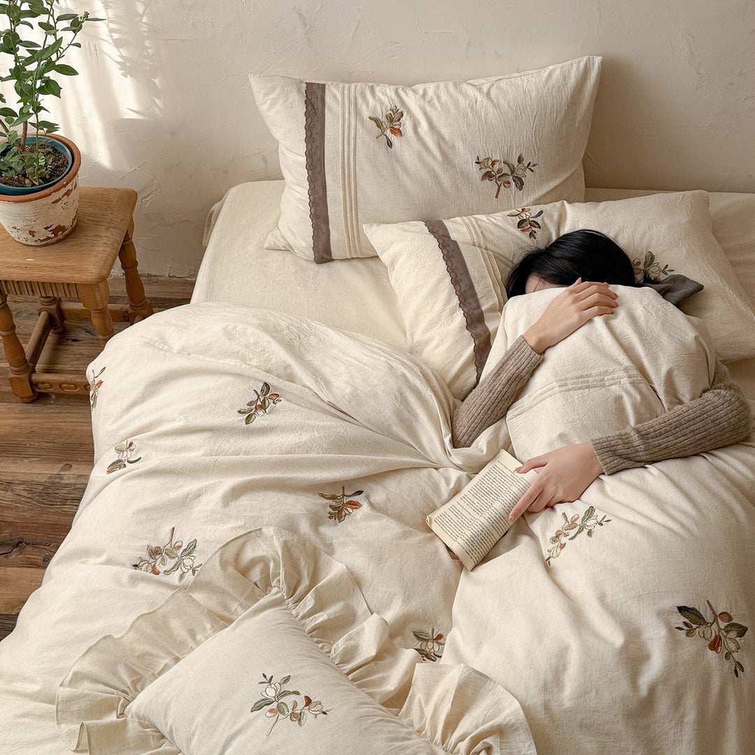 Cotton-linen bedding with embroidery, 20% linen