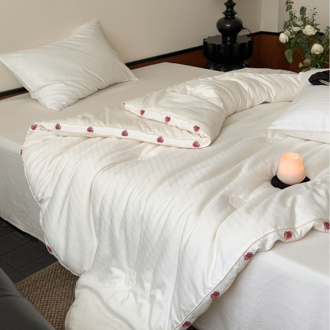 Cotton quilt with soybean fiber, spring to winter