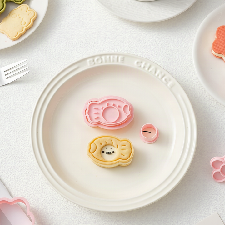 Plastic cookie cutters, various shapes