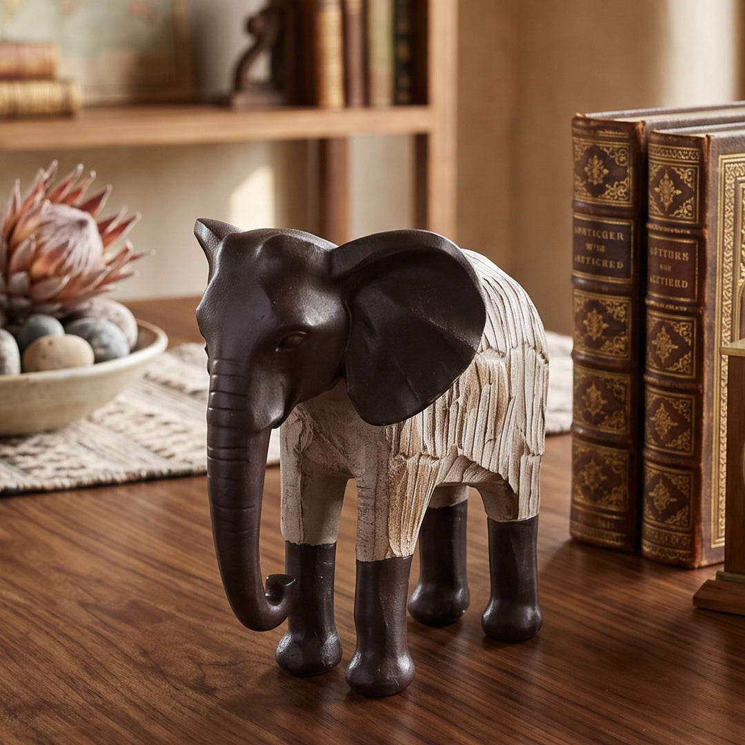 Elephant decorative figure made of resin, European style