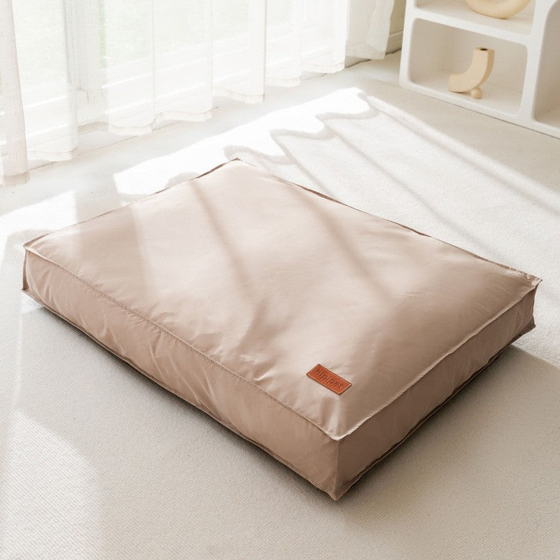Pet cuddly bed with removable cover