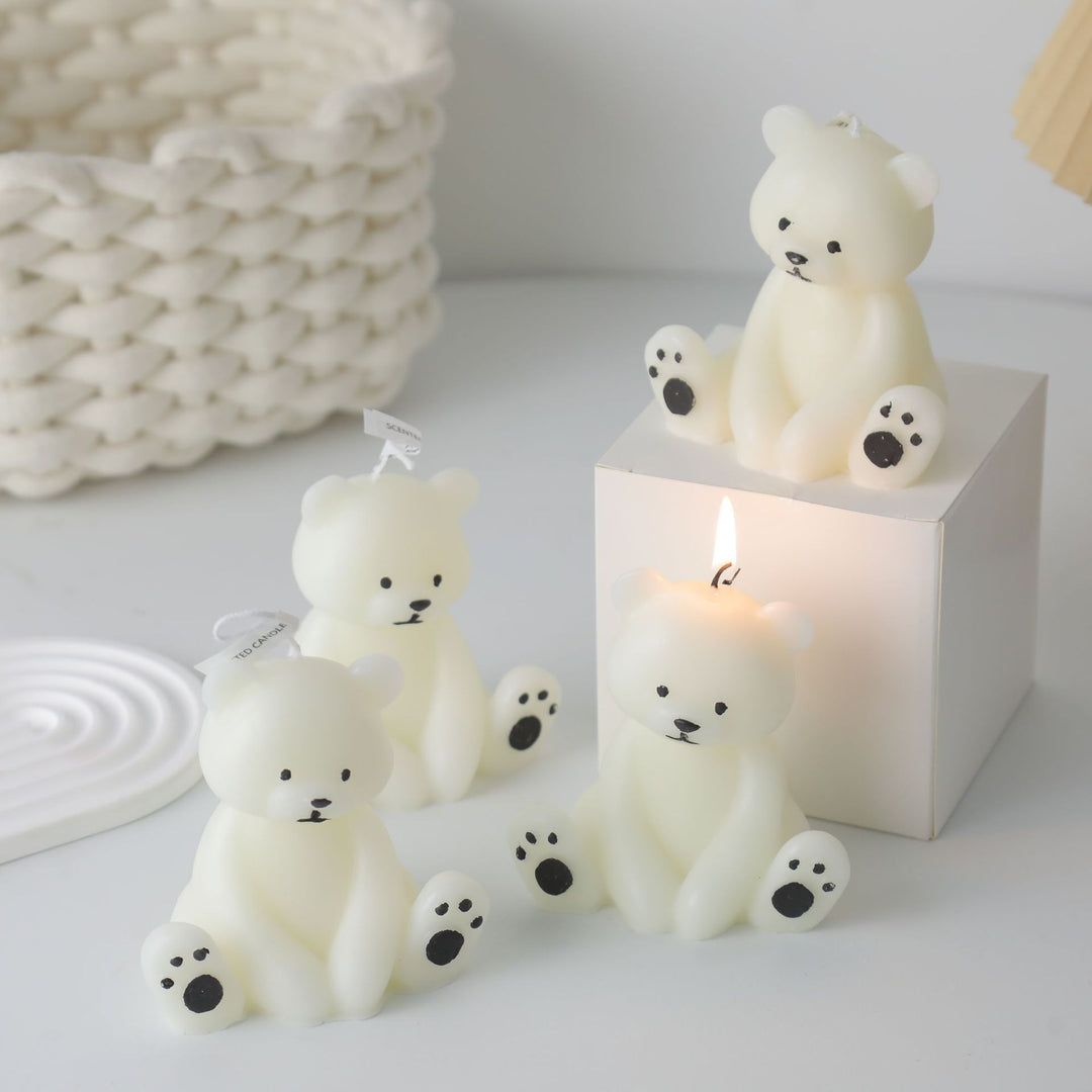 Scented candle in bear shape, hand-painted soy wax