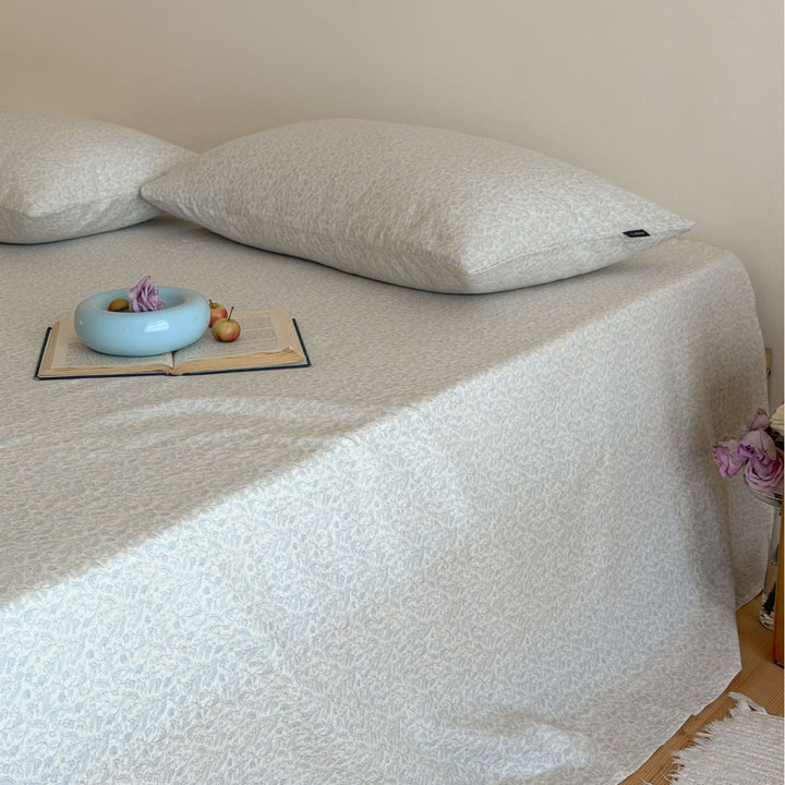 Cotton double gauze bed sheet with floral pattern
