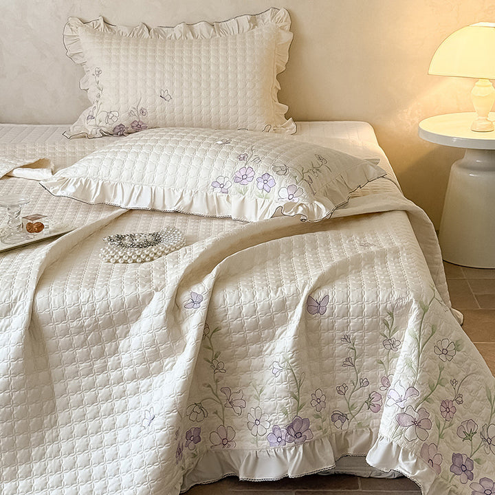 Cotton quilt with embroidery, three pieces
