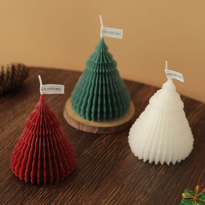 Handmade scented candle made of soy wax, flower shape