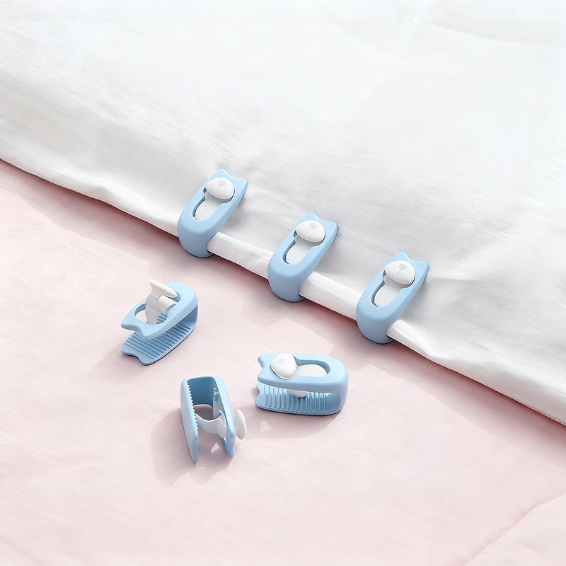 Duvet fastening clips, non-slip