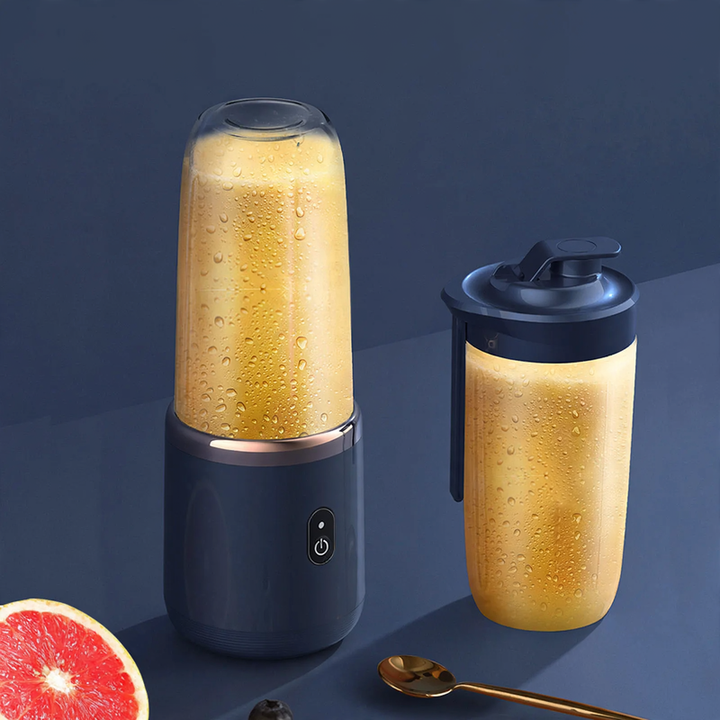 Juicing cup with stainless steel blades